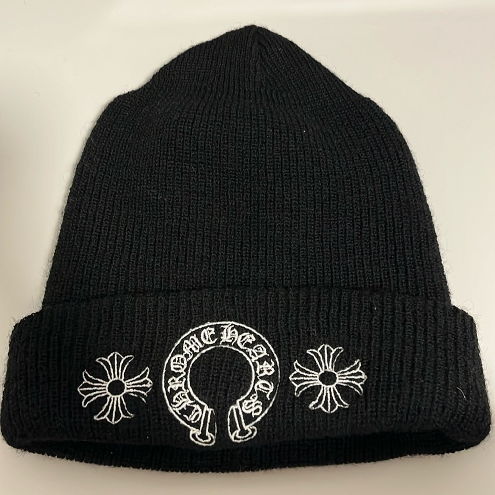 Chrome heart beanie- Black - Brand new